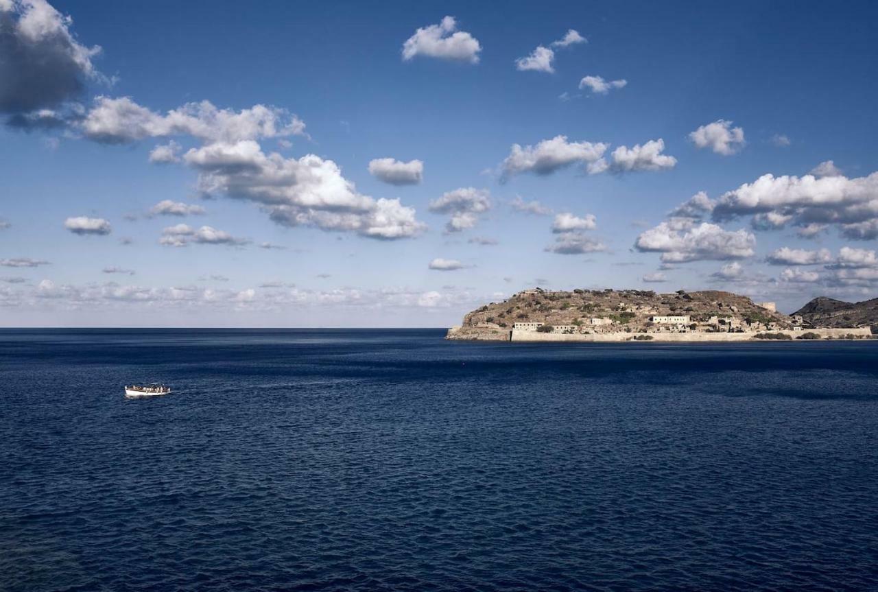 Plaka Sea Front Residence 엘운다 외부 사진